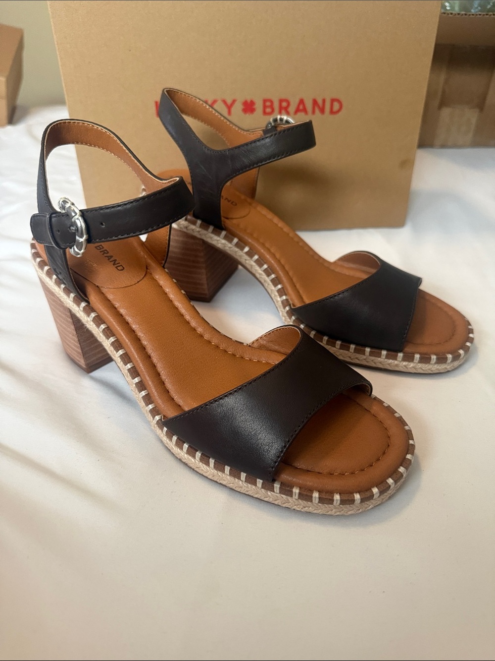 Lucky Brand Womens Jennyl Chocolate Brown  Leather Pumps Shoes Size 8